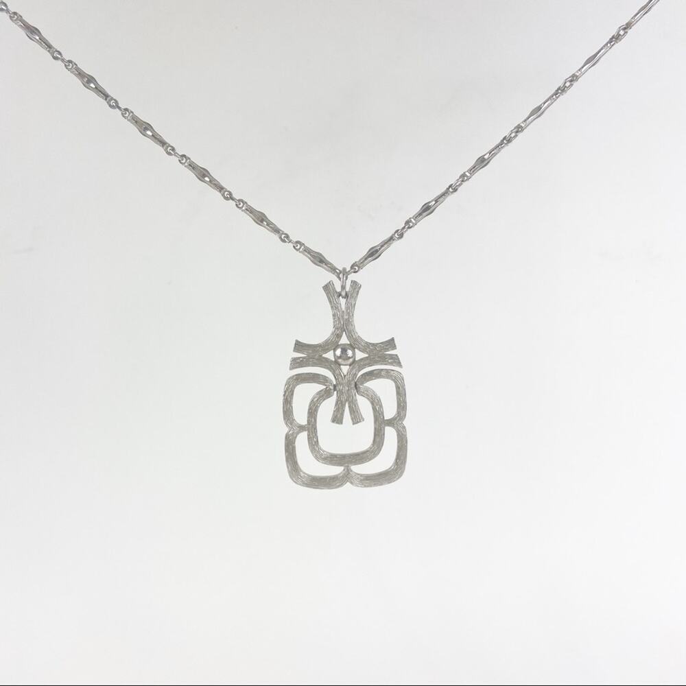 Vintage Avon Silver Tone Necklace